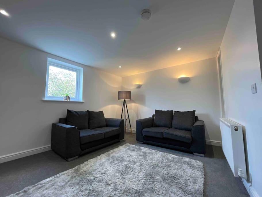 Modern 2 Bedroom Flat In Town Centre Aberystwyth Dış mekan fotoğraf
